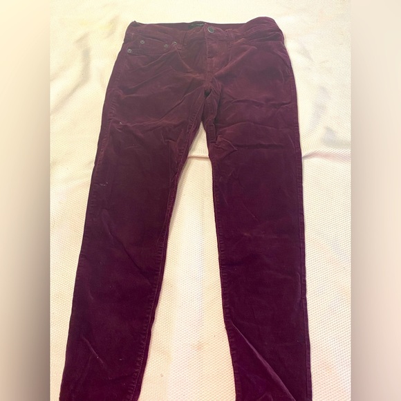 Banana Republic Pants - Banana Republic, size 6, maroon corduroy